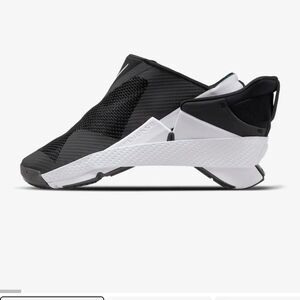 Nike Go FlyEase Easy On/Off Shoes